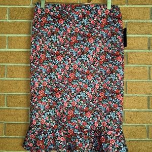 🌺JEMMA CLOTHING 🌺DITSY PULL ON FITTED SKIRT🌺